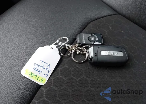 2021 Jeep Compass Latitude 4X4 из США, поврежденный, VIN 3C4NJDBB3MT547846